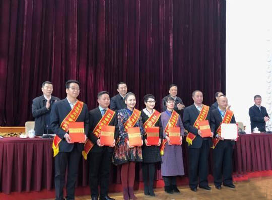 蘭州亞太集團(tuán)總裁朱全祖榮獲甘肅省“光彩事業(yè)先進(jìn)個(gè)人”榮譽(yù)稱號